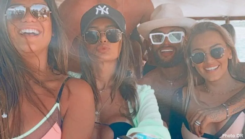 psg neymar interdit les portables pour ne plus gacher ses fetes img ssole 20200101 112448 imagenes md terceros ney y amigas k3d u472665837176nbg 980x554 mundodeportivo web274269