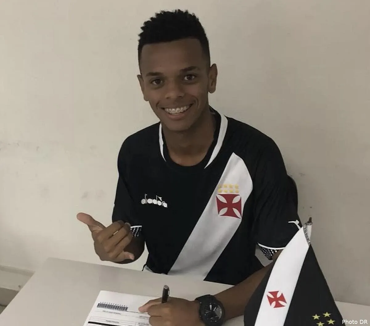 psg neymar propose un prodige de 16 ans au psg riquelme240731