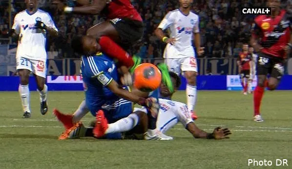 yatabare a parle avec mandanda pour essayer de digerer pas de mondial pour mandanda grosse inquietude pour mandanda victime d un choc violent mandanda 83279 8336783391