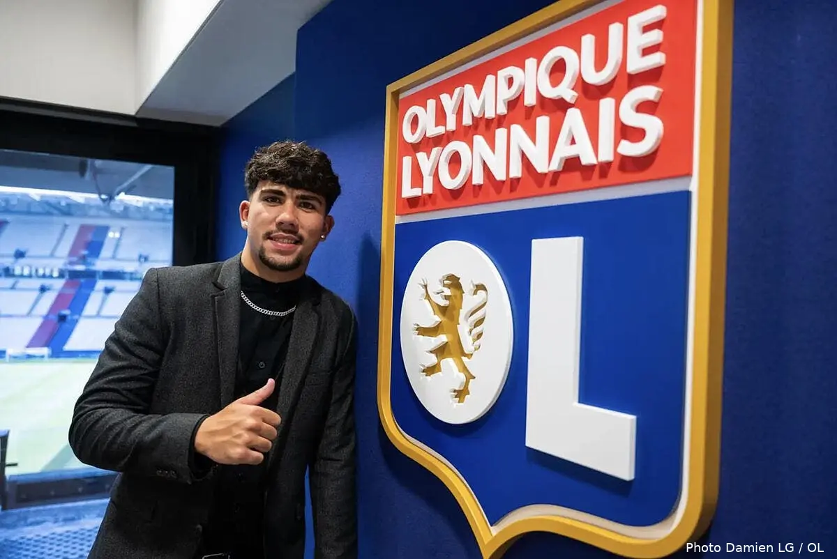 ol un attaquant de plus officialise ol 378715