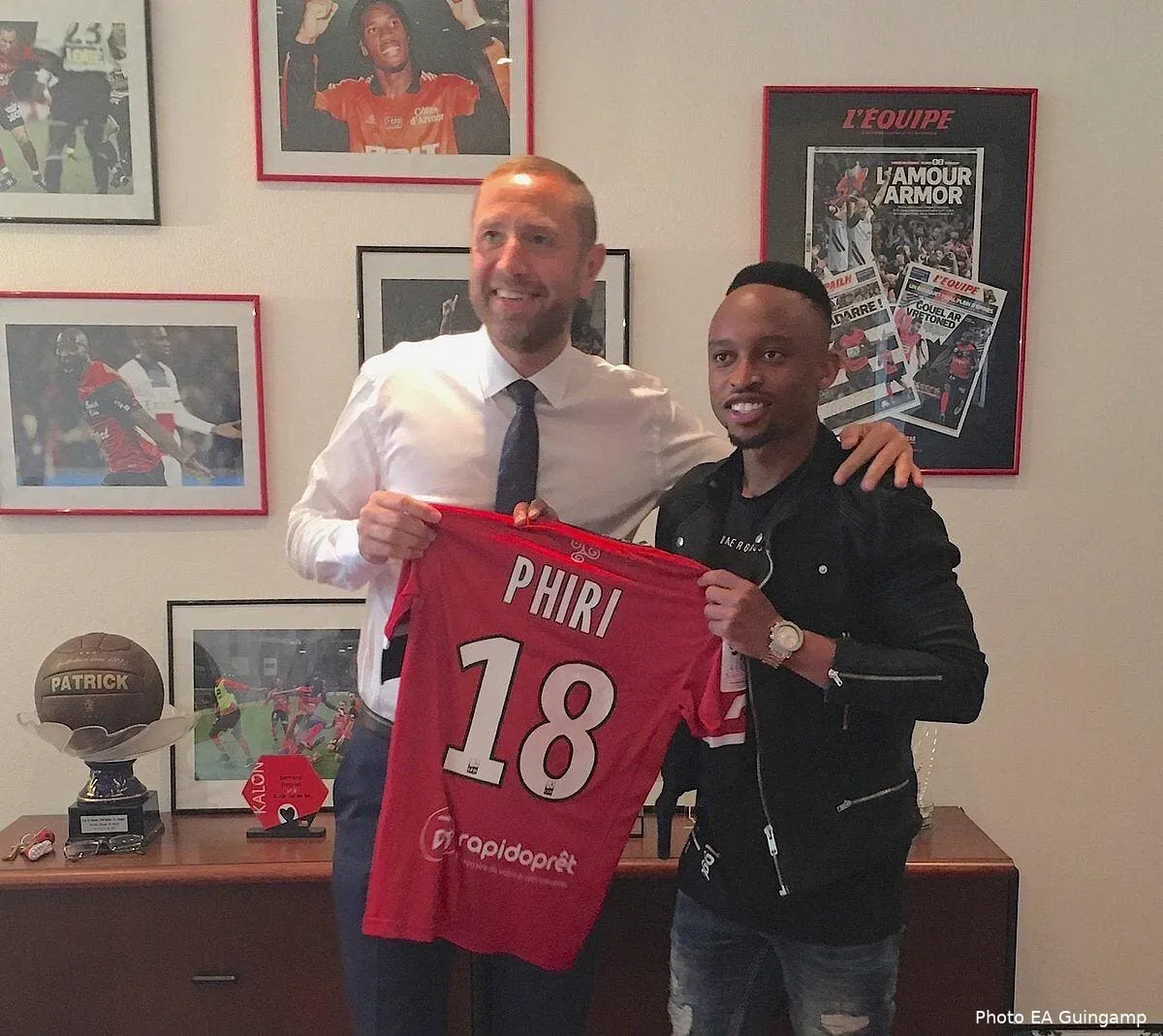 eag un international sud africain signe a guingamp dbfc44axcaiqzj1181736