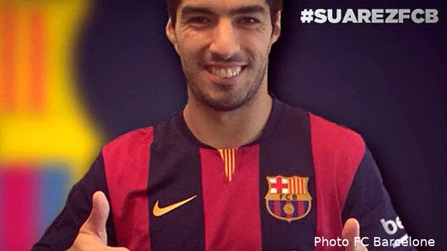 le barca prevoit une amende de 2me si luis suarez mord 1000x410 samarreta suarez 02 v140509148887305