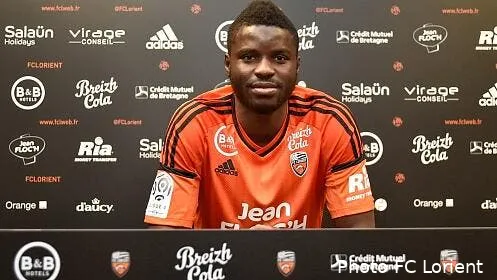 officiel alhassan wakaso signe au fc lorient wakaso alhassan fc lorient 4166810