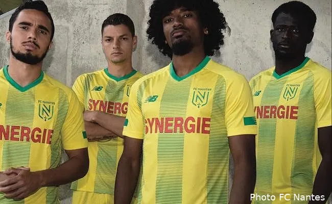 fcn nouveau logo nouveau maillot nantes se justifie 84eb7253989