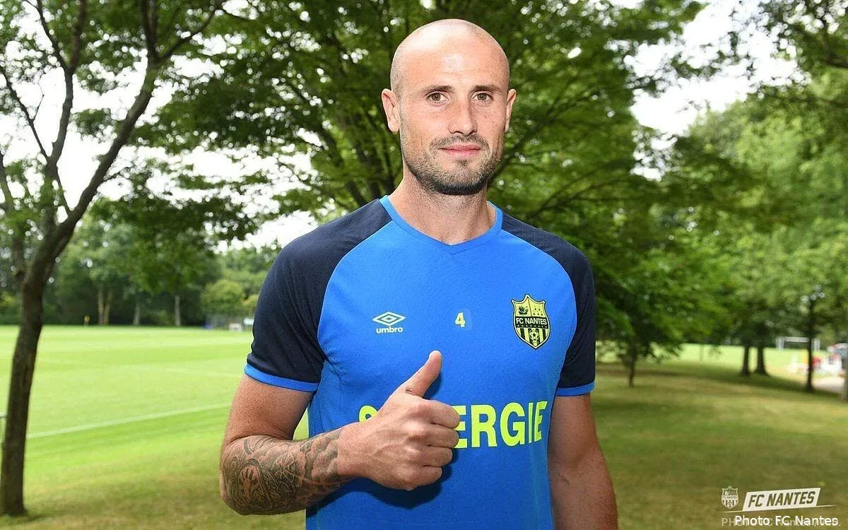 officiel pallois quitte bordeaux et signe a nantes dfwf7hxxcaac5q2187733