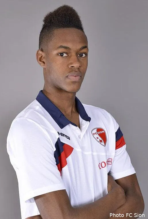 l ol aura du lourd pour remplacer grenier et zappe une piste fernandes trop jeune pour l ol116959