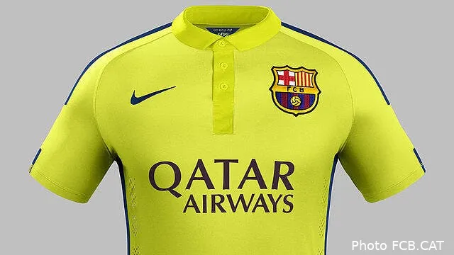 attention les yeux le barca sort son troisieme maillot face au psg ho14 match barcelona pr 3rd front gr r v141081835292197