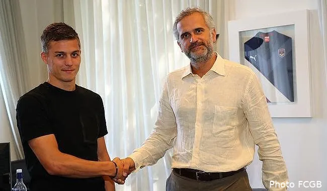 fcgb de jong ou de preville gourvennec n a jamais hesite officiel de preville est girondin de preville 2 191697192329