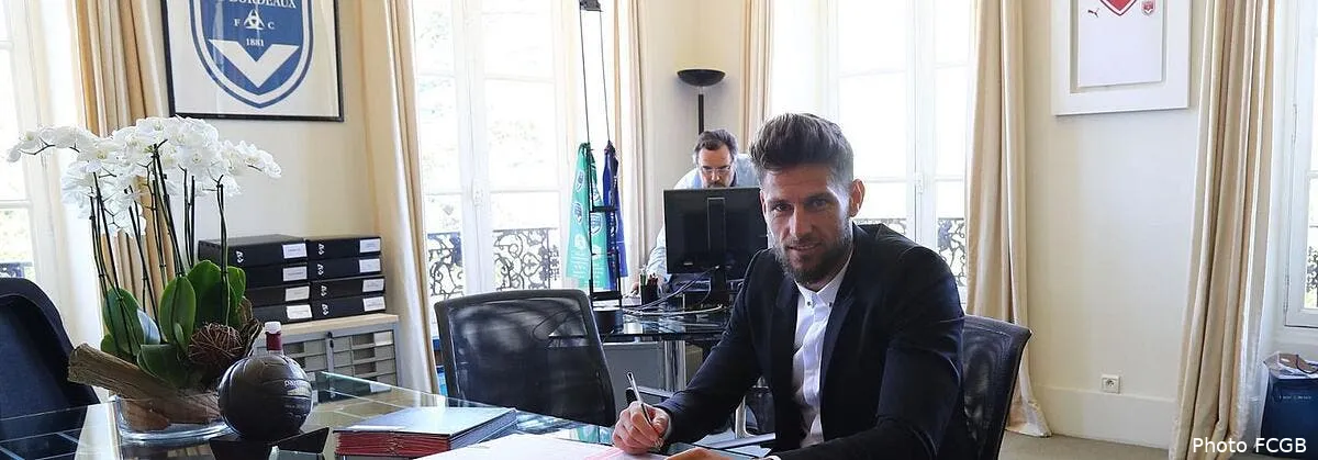 officiel bordeaux annonce la signature de costil costil 6181148