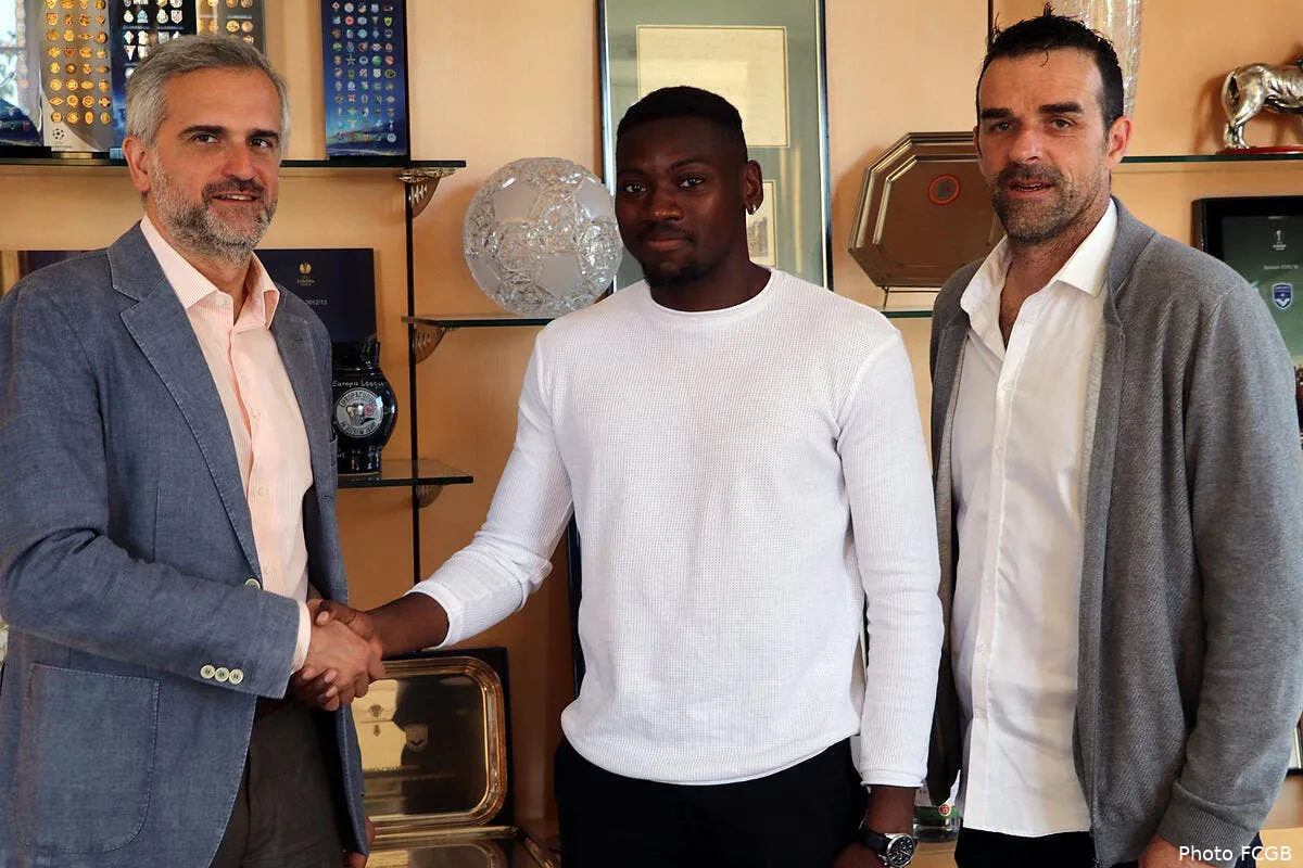 officiel le frere de steve mandanda passe pro a bordeaux over mandanda219239