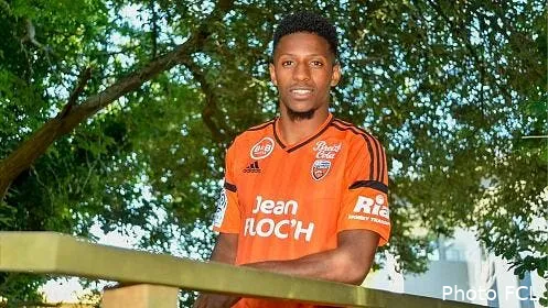 officiel steven moreira quitte rennes pour lorient moreira153460