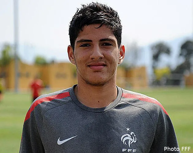 l ol degaine yassine benzia sa pepite a l entrainement benzia veut aller aussi vite que benzema a l ol benzia 21509 132322