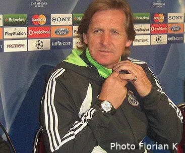 schuster vers la sortie 12143