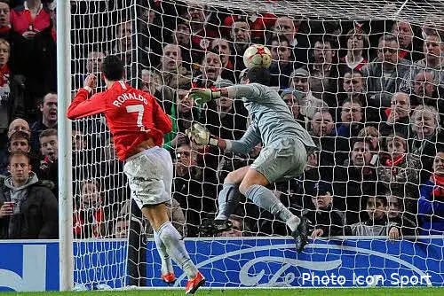 manchester united ne craque pas sous la pression 23918