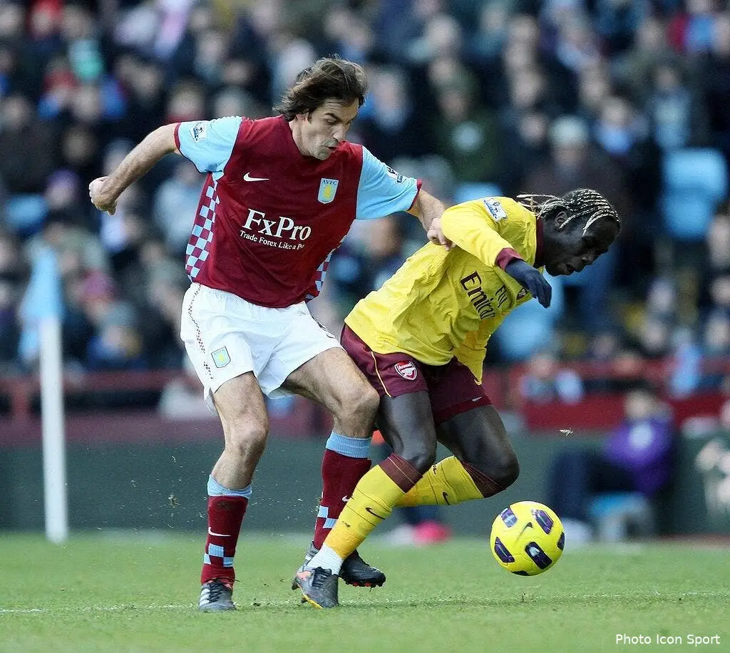 pires s inquiete pour houllier et aston villa 65040 13683
