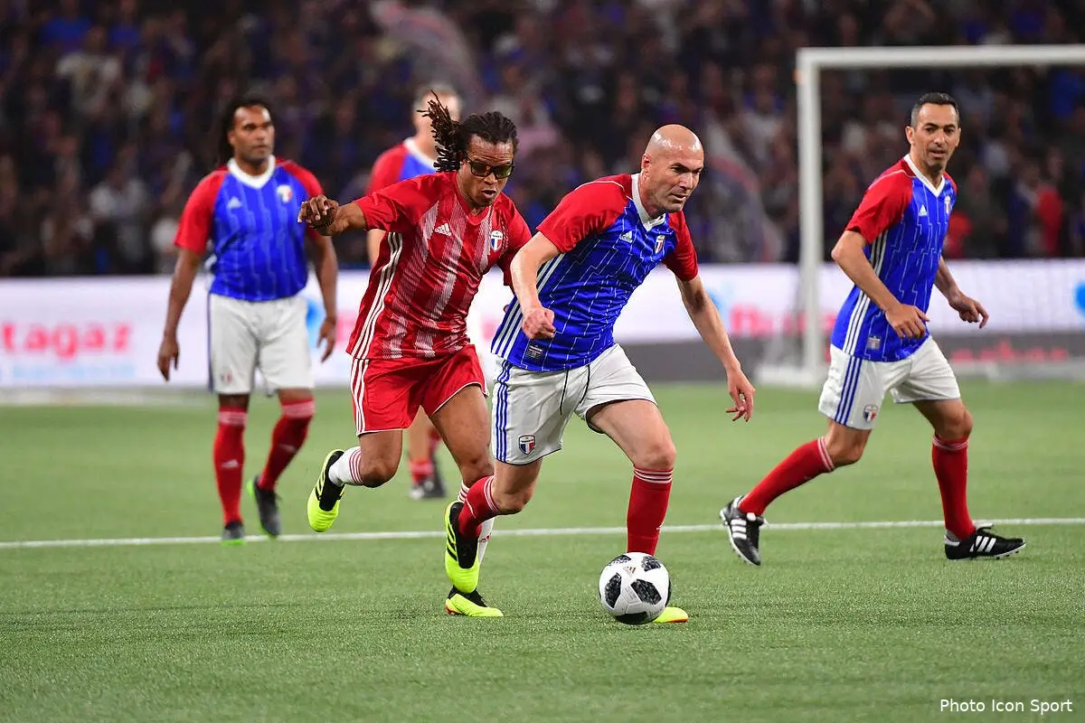 20 ans après, Zidane marque un coup-franc magistral