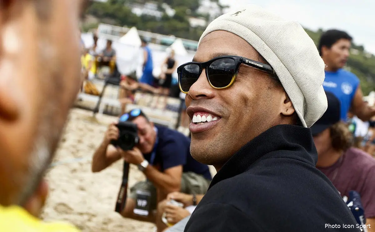 6 euros et un faux passeport la derniere frasque de ronaldinho icon mar 010918 89 35279989