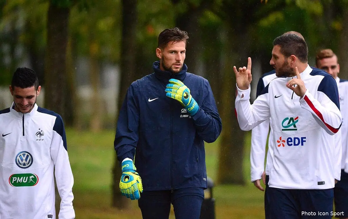 a cote de cristiano ronaldo gignac se fait tout petit costil gignac94083