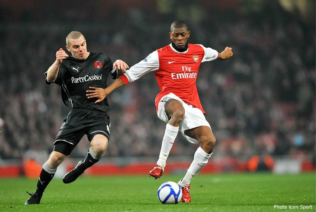 Abou Diaby out pendant encore plusieurs semaines