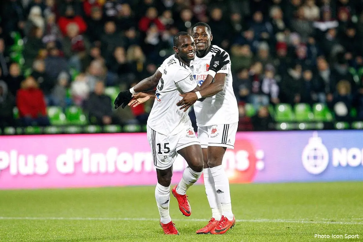Amiens bat Dijon et se met très bien au classement.