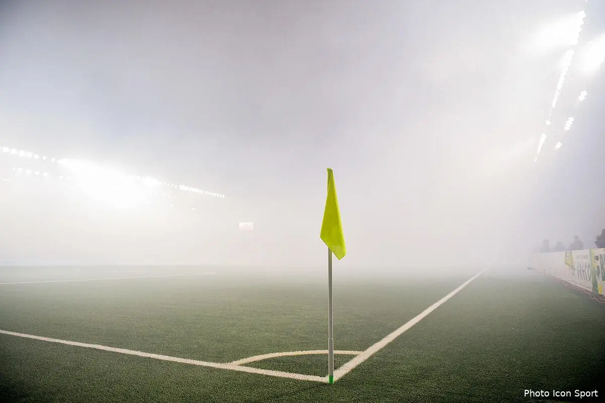 amiens reims reporte en raison du brouillard icon belgaimage 132865710271815
