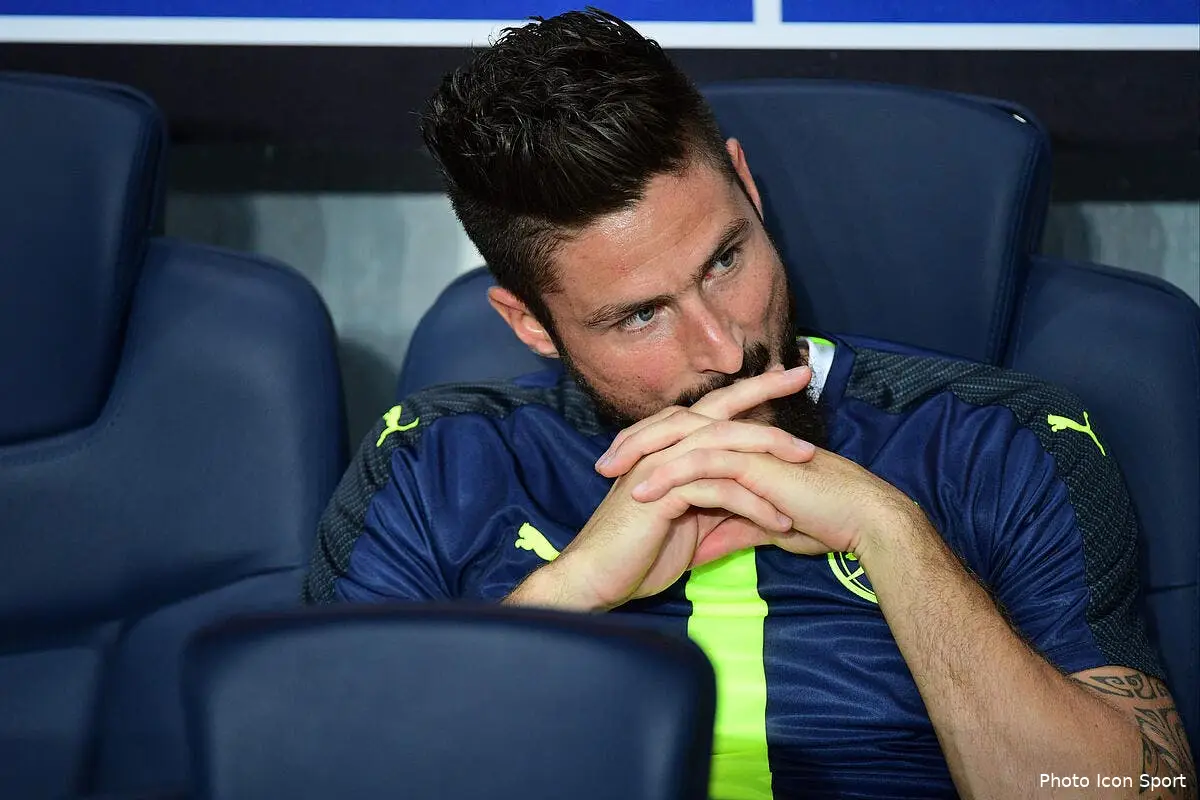 arsenal giroud perd patience deux cadors lui tendent la main giroud 17160676