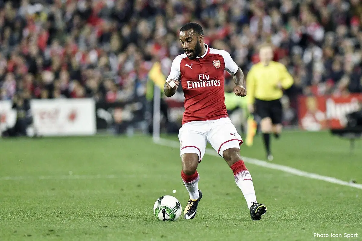PL : Passer de l'OL à Arsenal ? Pirès exige du temps pour Lacazette