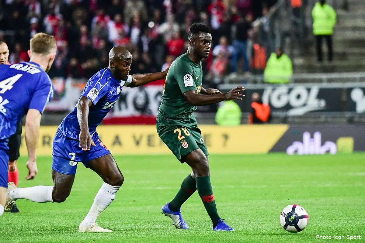 asm monaco officialise le pret de pele a rio ave icon dib 041218 10 04295377