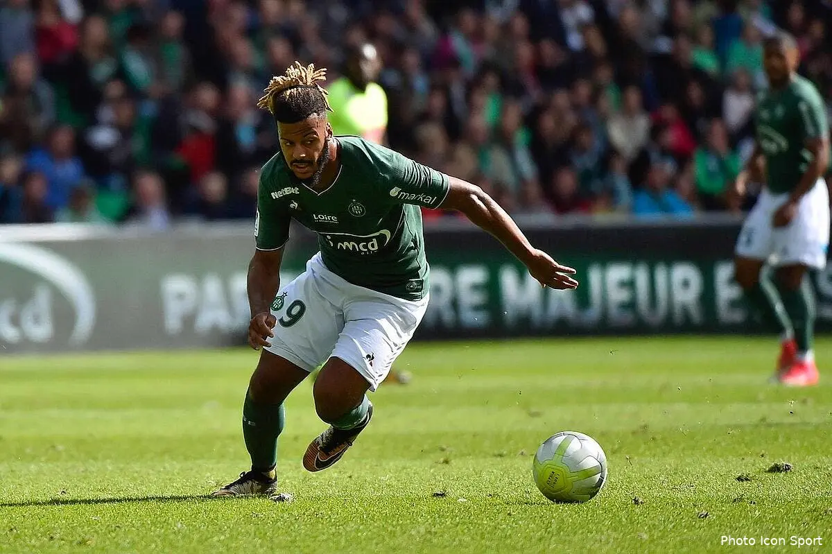 asse balbir fixe un objectif xxl a l asse au mercato icon laf 100917 08 11222339
