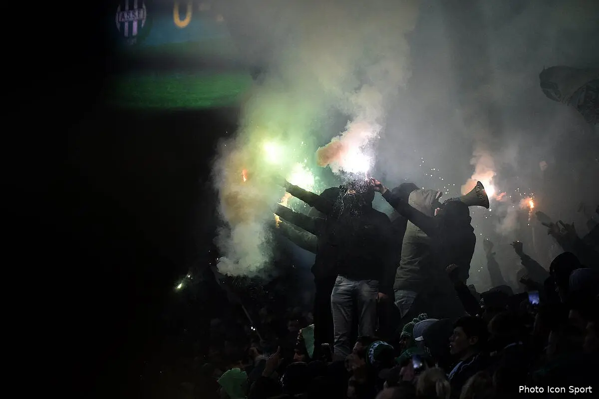 ASSE-OL : Le Conseil National d'Ethique se fâche contre les tifos et saisit la LFP !
