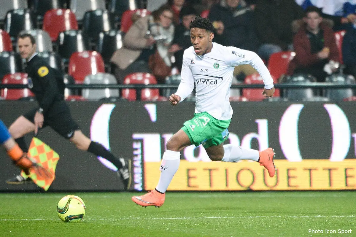 asse son defenseur agresse saint etienne passe a l attaque pierre gabriel137604