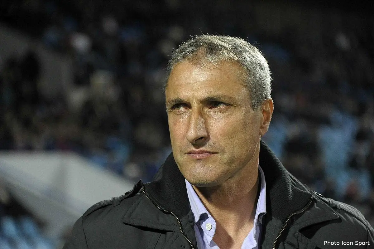 Auxerre nomme Casoni entraineur