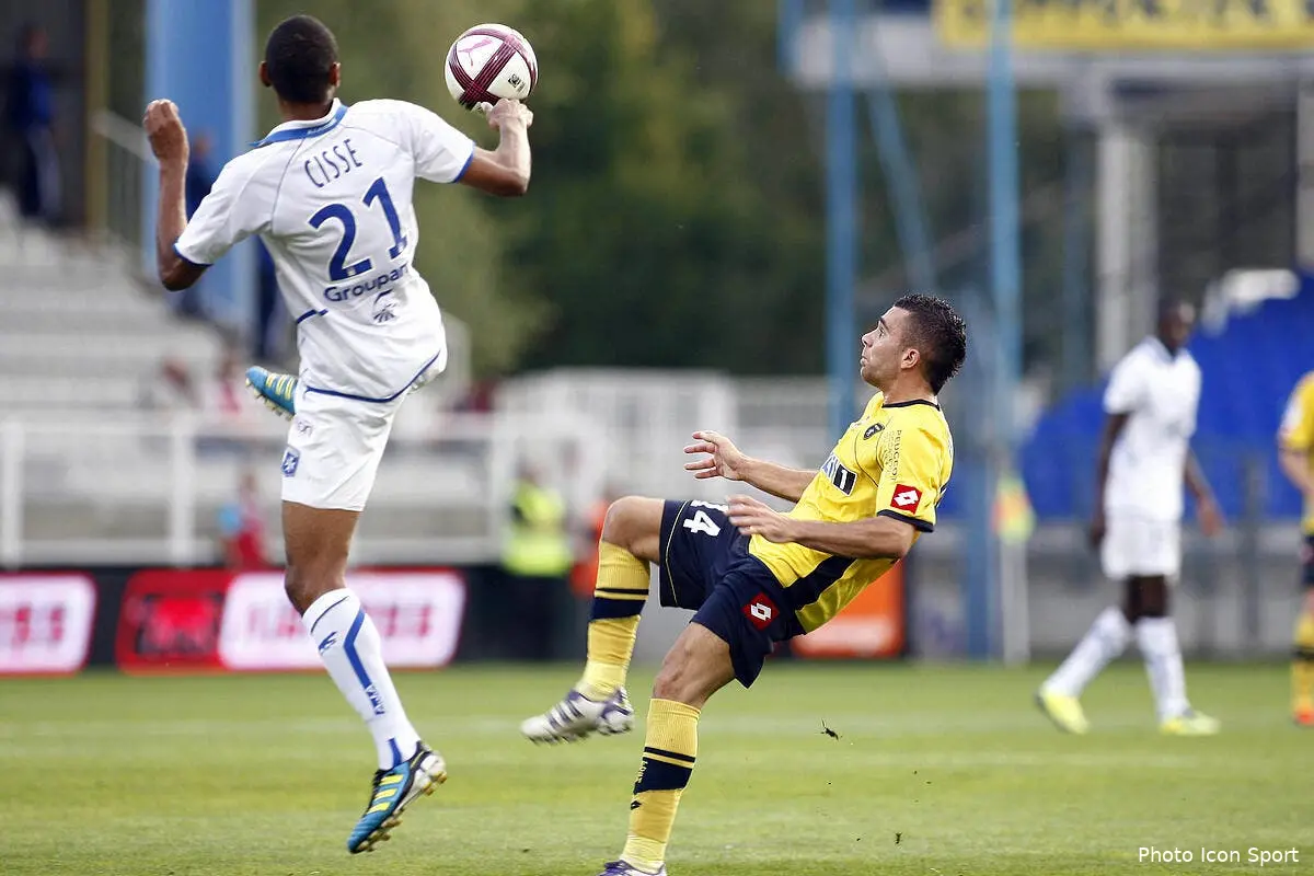Auxerre cartonne Sochaux, Brest continue de stagner