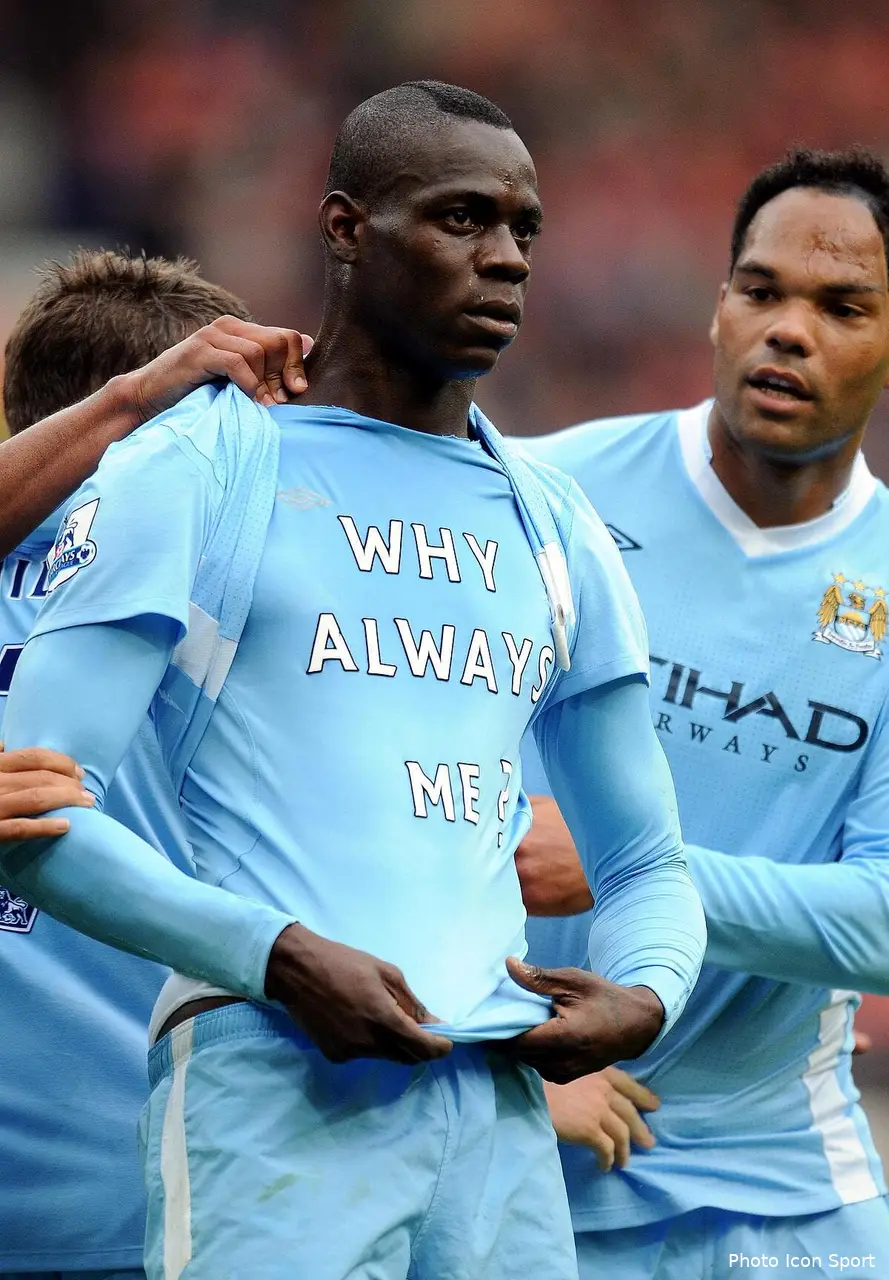 Balotelli, une cible facile pour les arbitres ?
