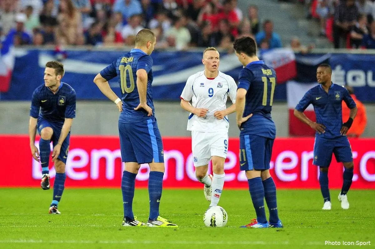 Blanc a vu des Bleus coupés en deux