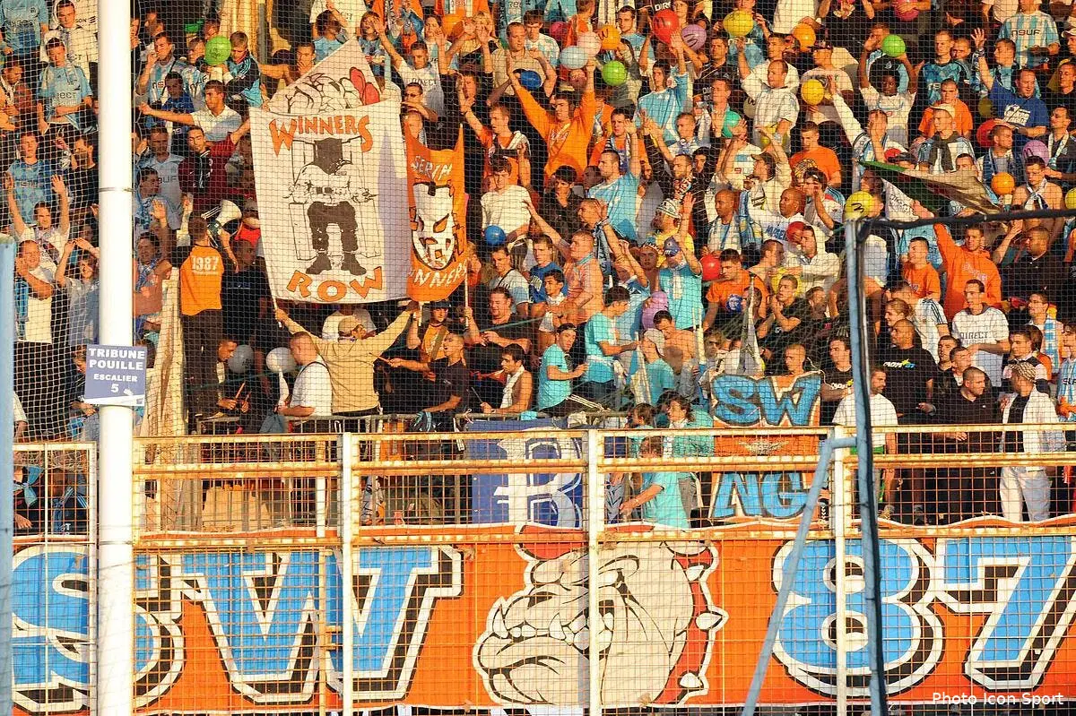 bordeaux om une banderole cree la pagaille au matmut atlantique iconsport oap 260909 141 137179946
