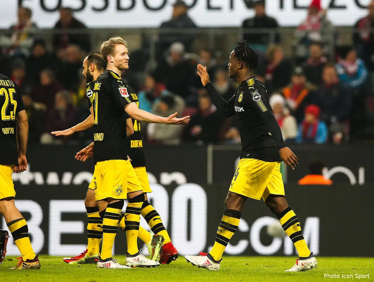 bundesliga batshuayi frappe fort d entree avec dortmund iconsport icon fir 020218 01 02208791