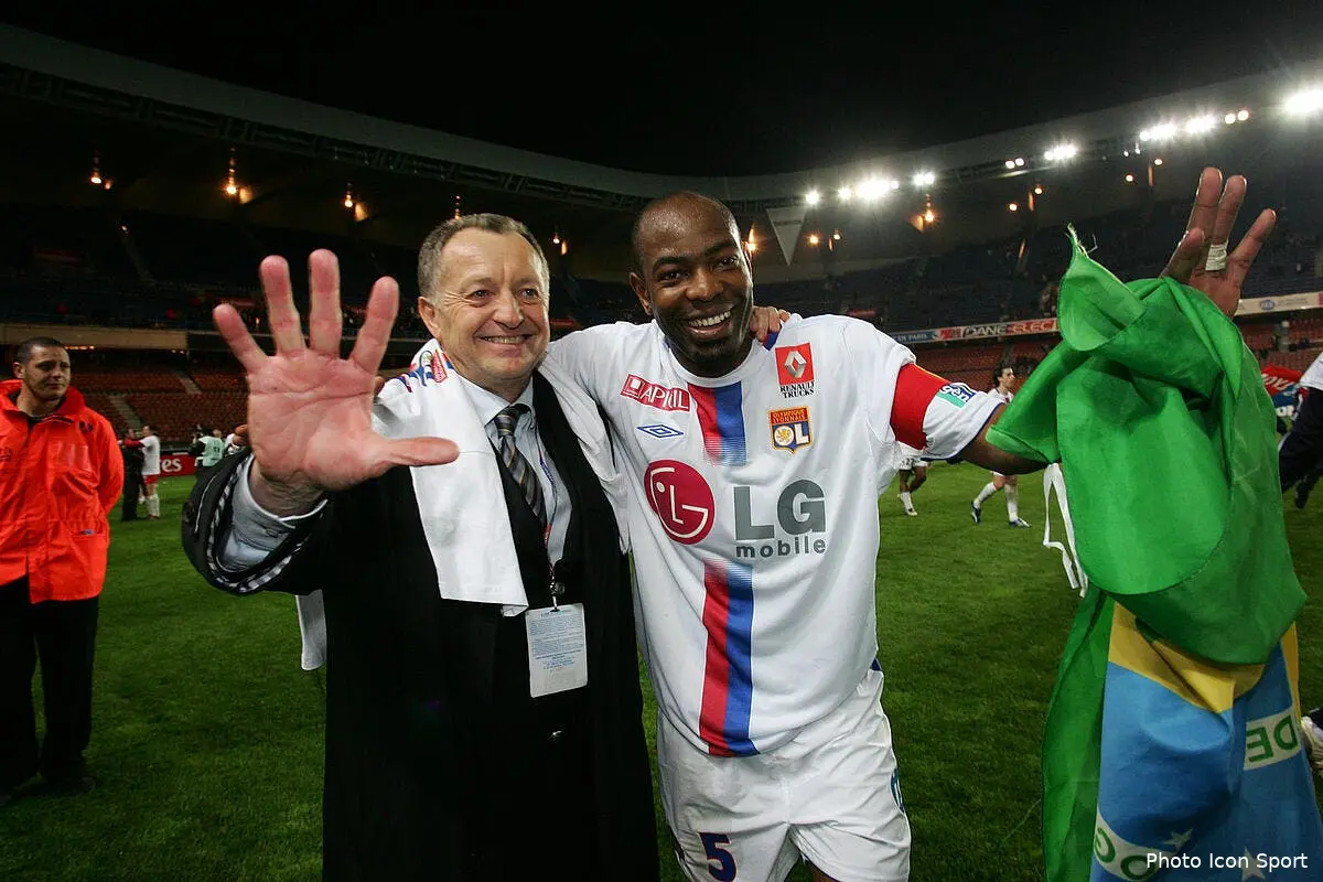 L'OL peut dire merci à Caçapa si Léo signe au mercato
