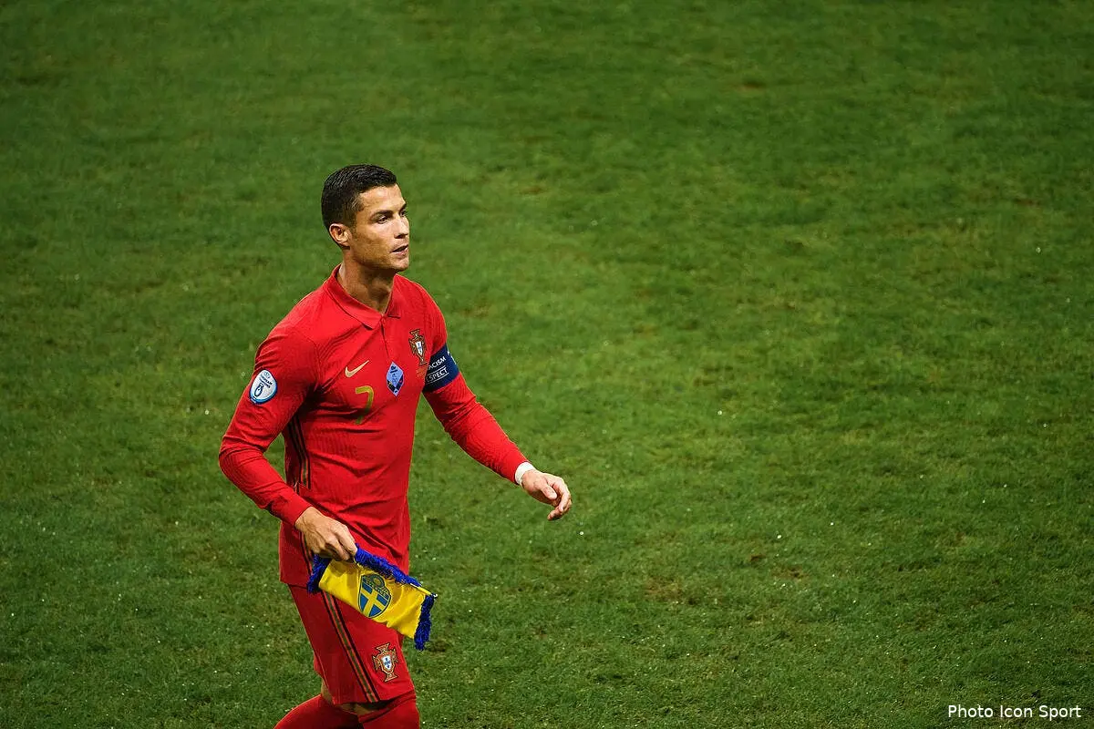cambriolage chez cristiano ronaldo un maillot vole icon bb200908bb960296311