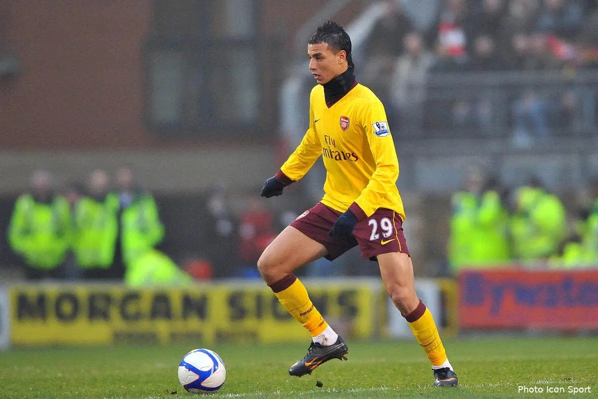 Chamakh ne compte pas quitter Arsenal