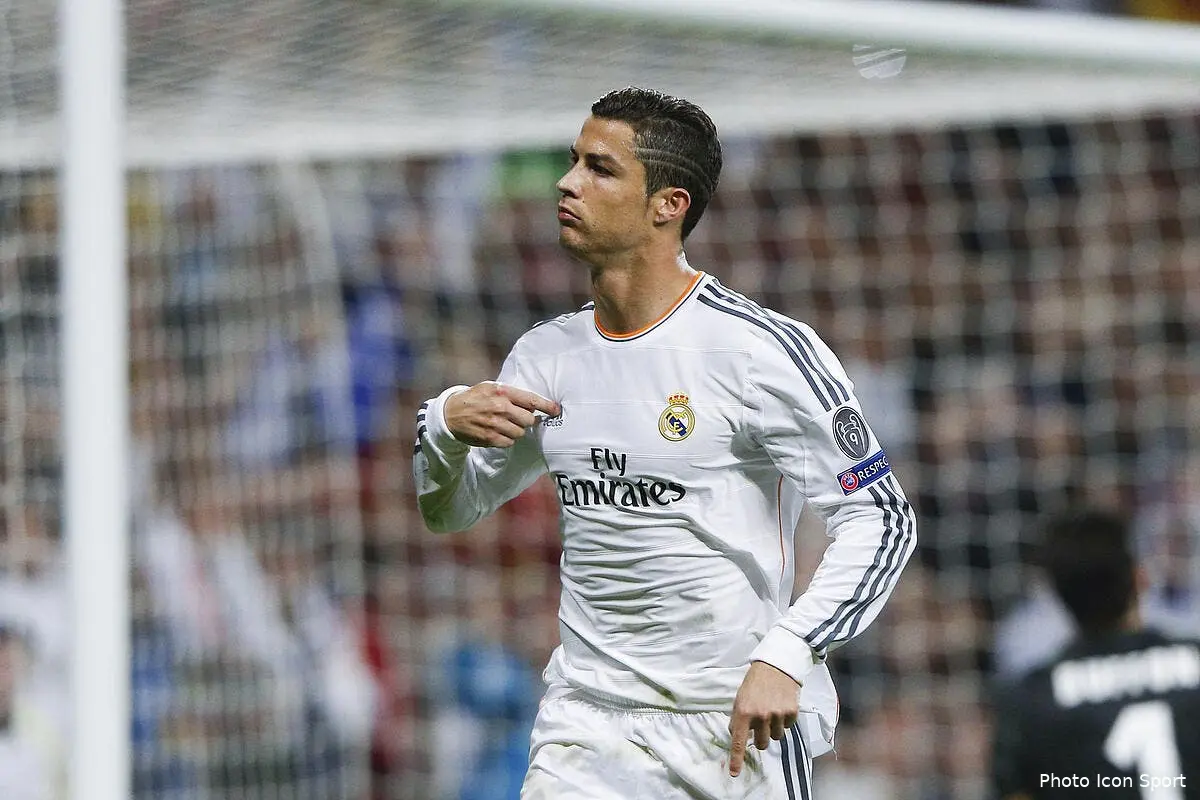 cristiano ronaldo humilie par le patron de la fifa iconsport lof 231013 38 0868647