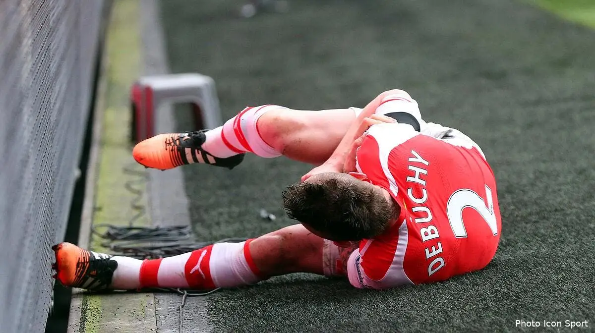 Debuchy encore absent trois mois