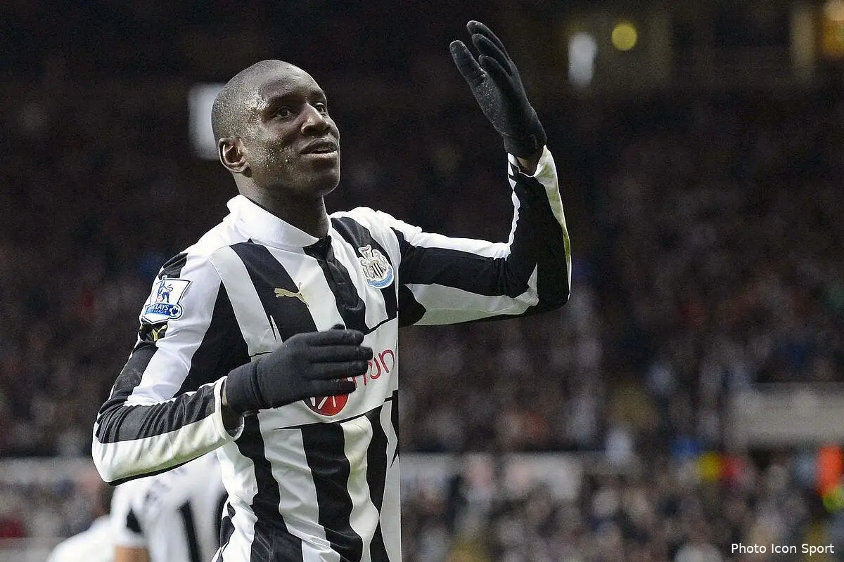 Demba Ba s'engage officiellement à Chelsea
