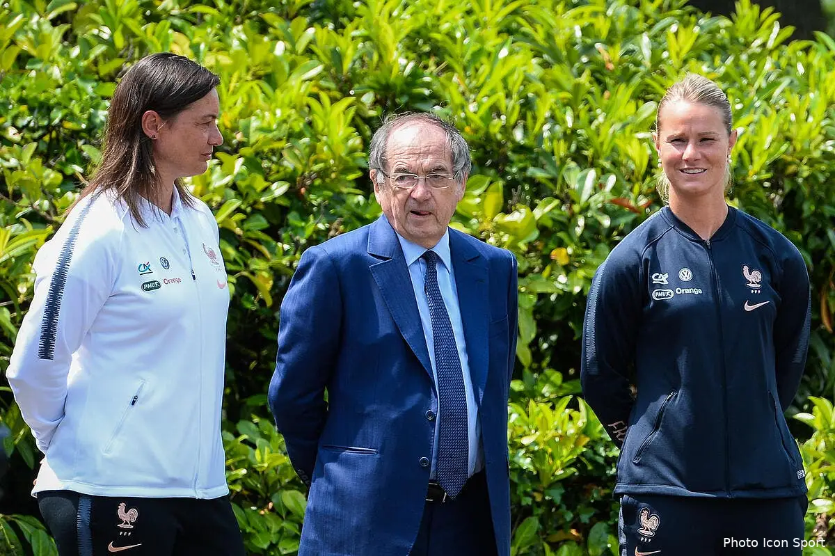 edf amandine henry detruit salement corinne diacre icon bap 040619 03 11 299361