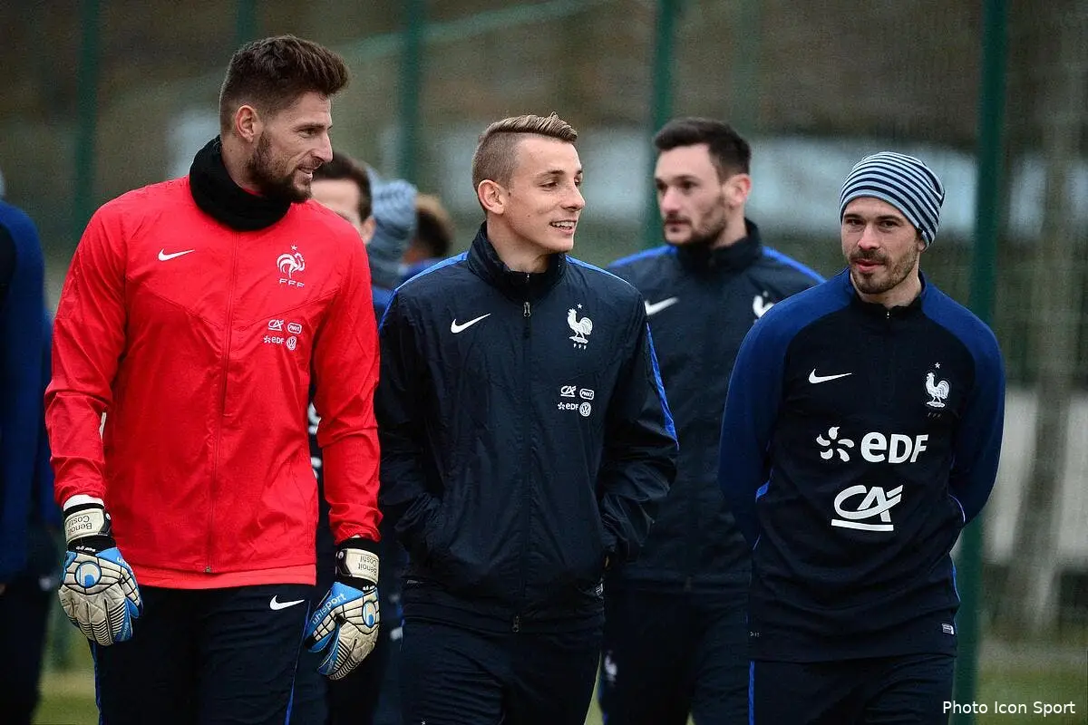EdF : Costil ne pense pas être le « larbin » de Lloris et Mandanda