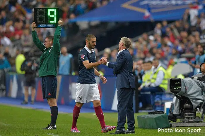 EdF : Deschamps entrouvre la porte à un retour de Benzema