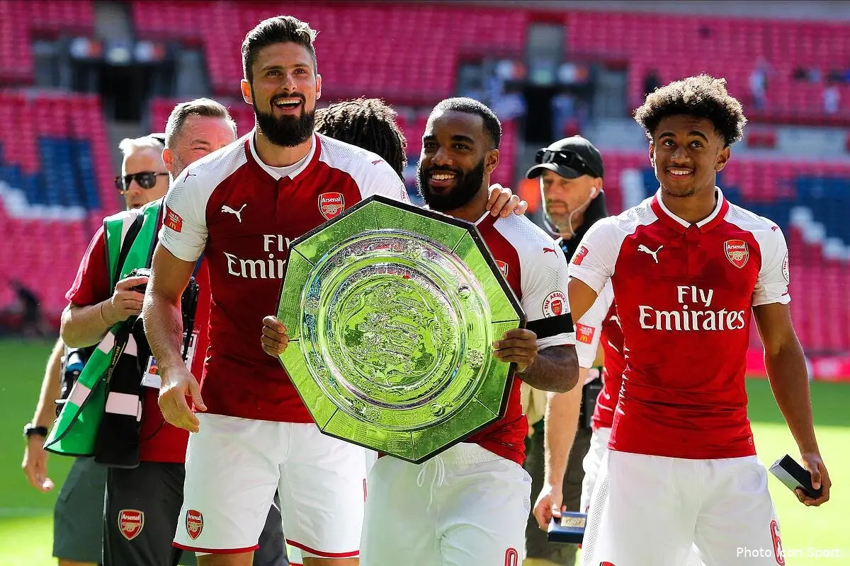 EdF : Giroud kifferait jouer avec Lacazette et met un terme aux rumeurs