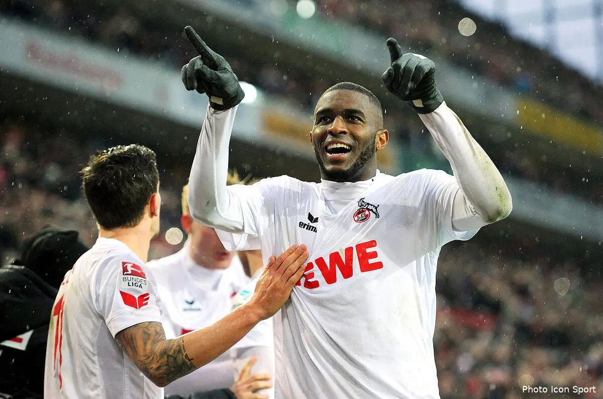 edf lacazette giroud modeste ne voit pas la difference modeste180648