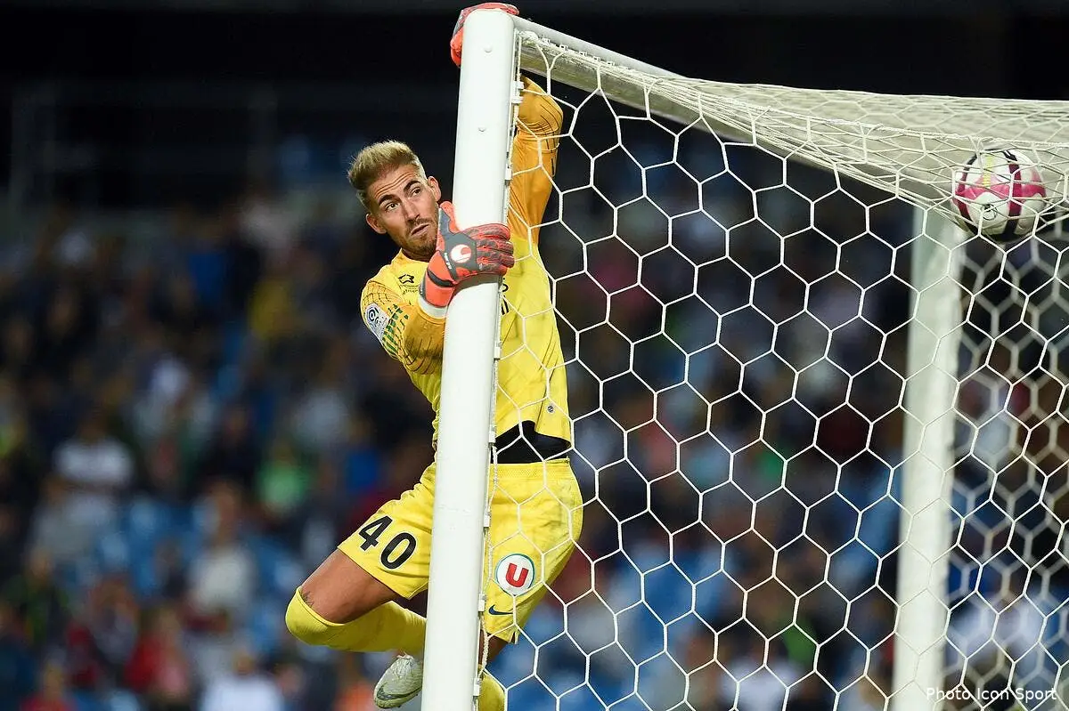 EdF : Lloris forfait, Lecomte le remplace en équipe de France
