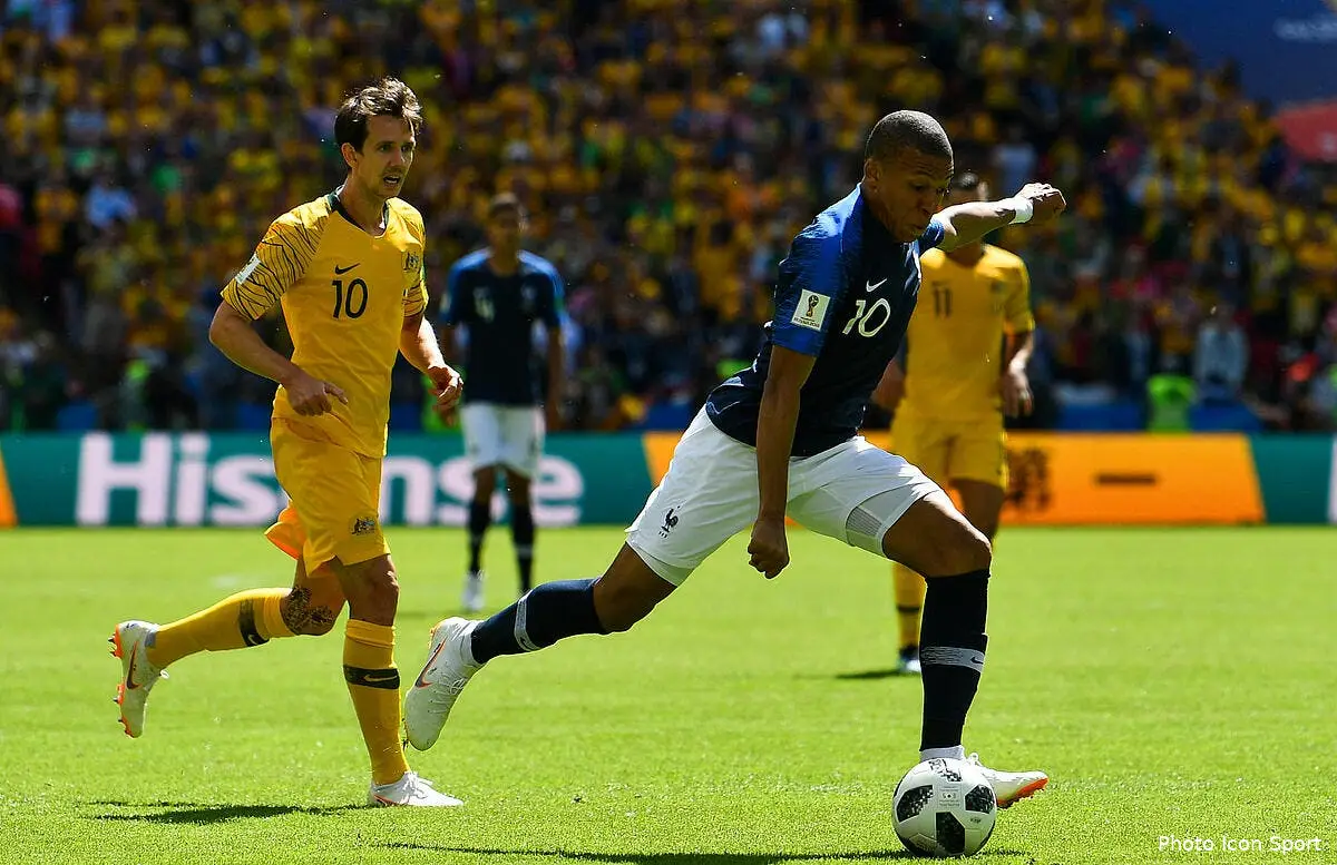 EdF : Pierre Ménès au secours de Kylian Mbappé